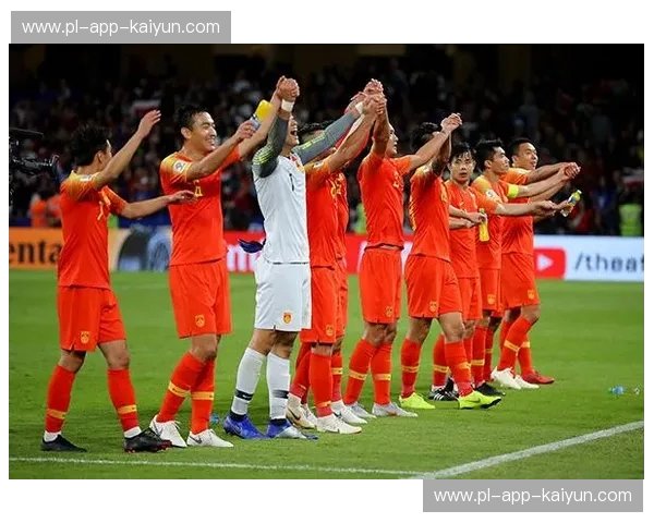 冰与火的终极对垒：当维京战吼撞击亚德里亚海的红色格子——冰岛vs克罗地亚的灵魂交响